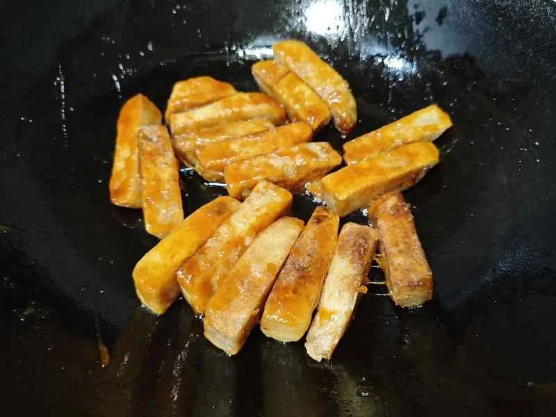 How to make pure milk hand-torn toast: Step 1