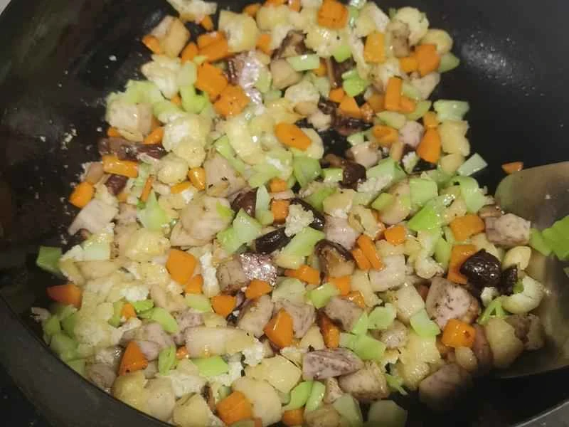 How to make pure milk hand-torn toast: Step 1