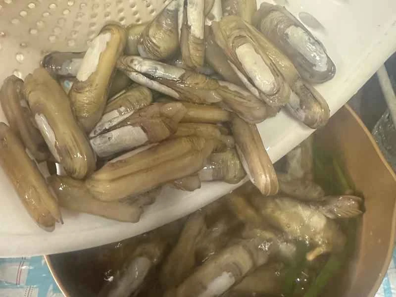 How to make pure milk hand-torn toast: Step 1