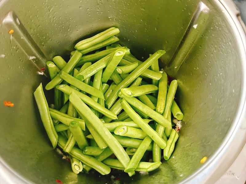 How to make pure milk hand-torn toast: Step 1