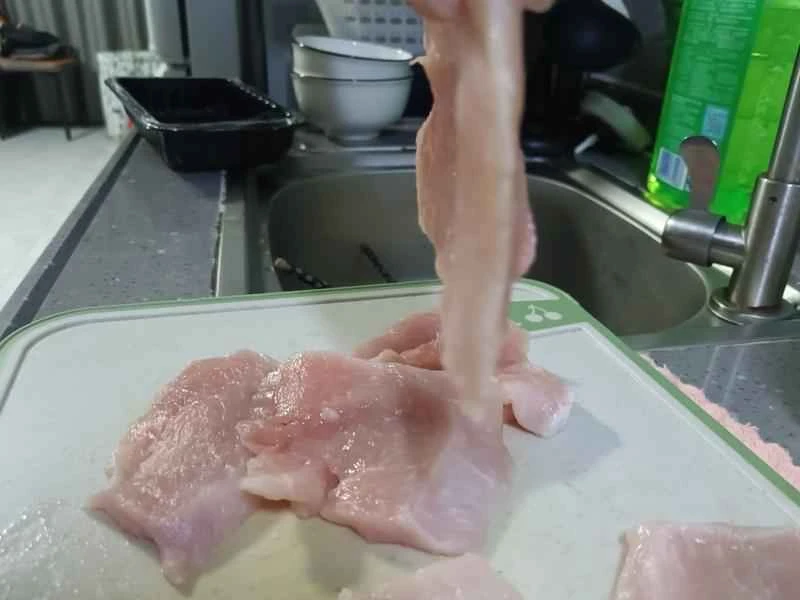 How to make pure milk hand-torn toast: Step 1