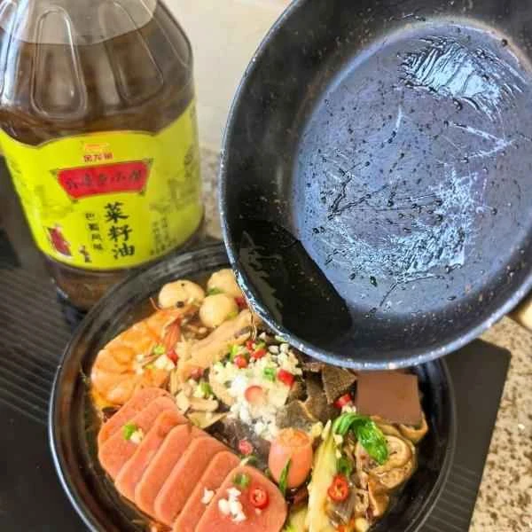 How to make pure milk hand-torn toast: Step 1