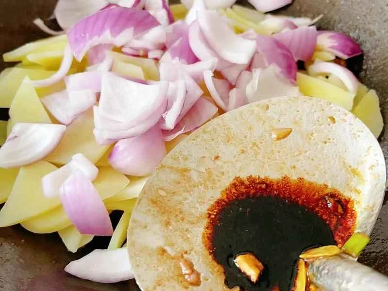 How to make pure milk hand-torn toast: Step 1