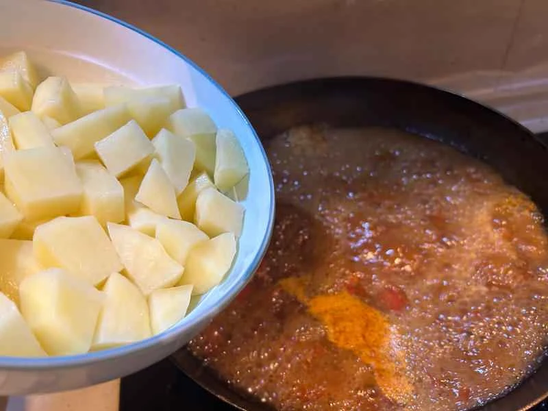 How to make pure milk hand-torn toast: Step 1