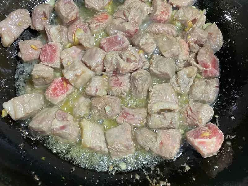 How to make pure milk hand-torn toast: Step 1