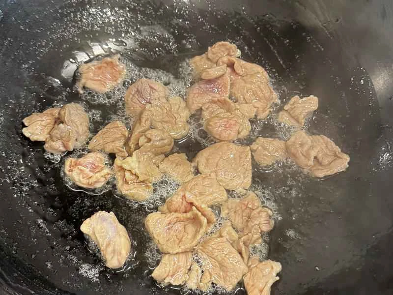 How to make pure milk hand-torn toast: Step 1