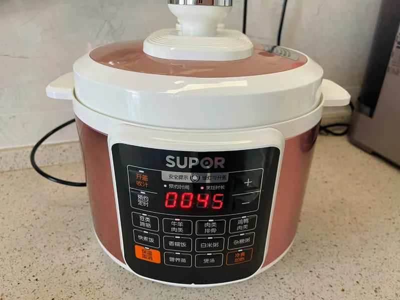 How to make pure milk hand-torn toast: Step 1