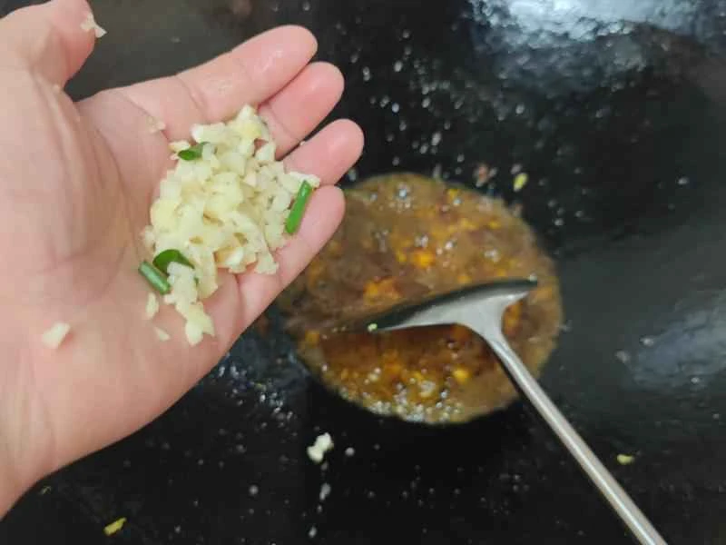 How to make pure milk hand-torn toast: Step 1