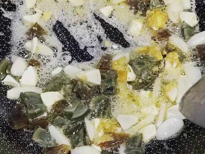 How to make pure milk hand-torn toast: Step 1