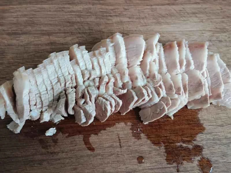 How to make pure milk hand-torn toast: Step 1