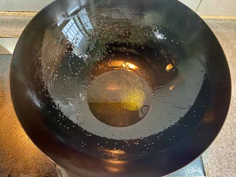 How to make pure milk hand-torn toast: Step 1