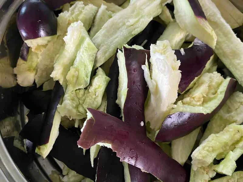 How to make pure milk hand-torn toast: Step 1