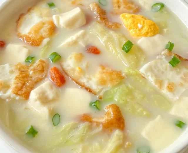 Cabbage, fried egg, and tofu soup recipe