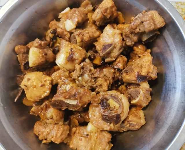 Recipe for stir-fried spare ribs with fermented black beans