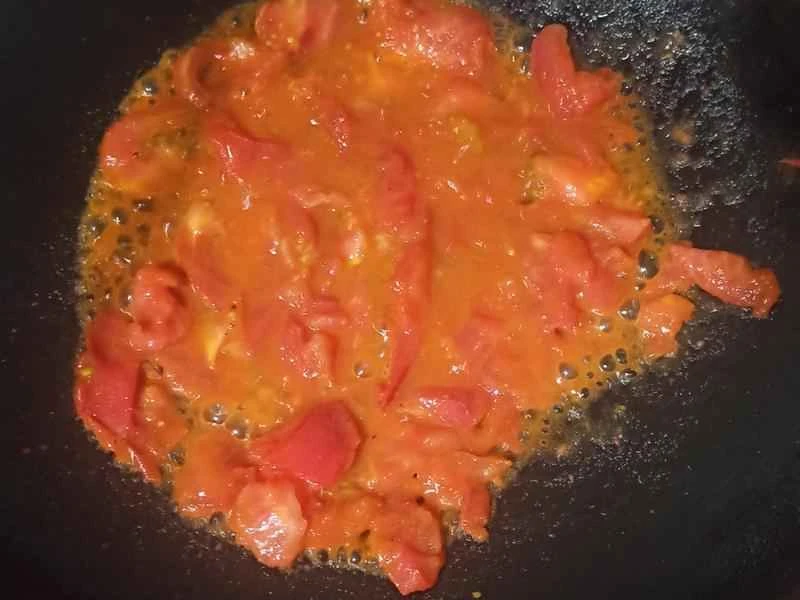 How to make pure milk hand-torn toast: Step 1