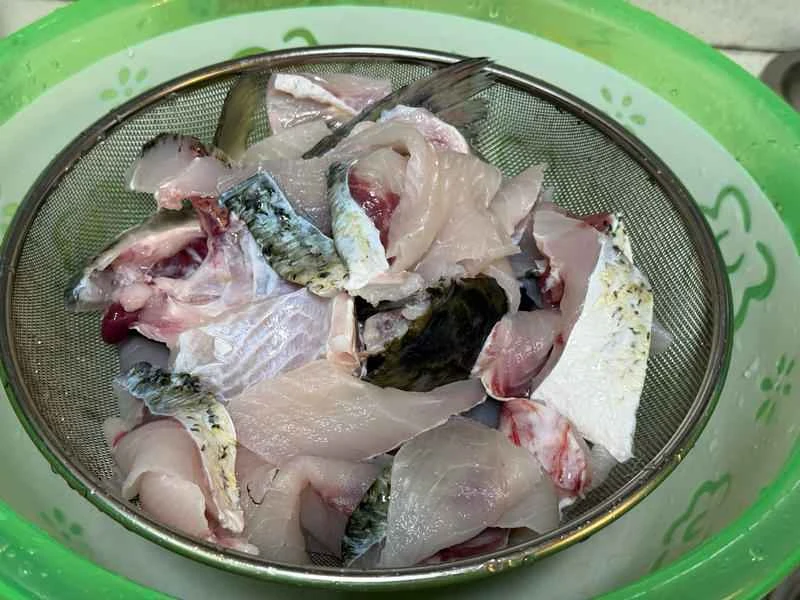 How to make pure milk hand-torn toast: Step 1