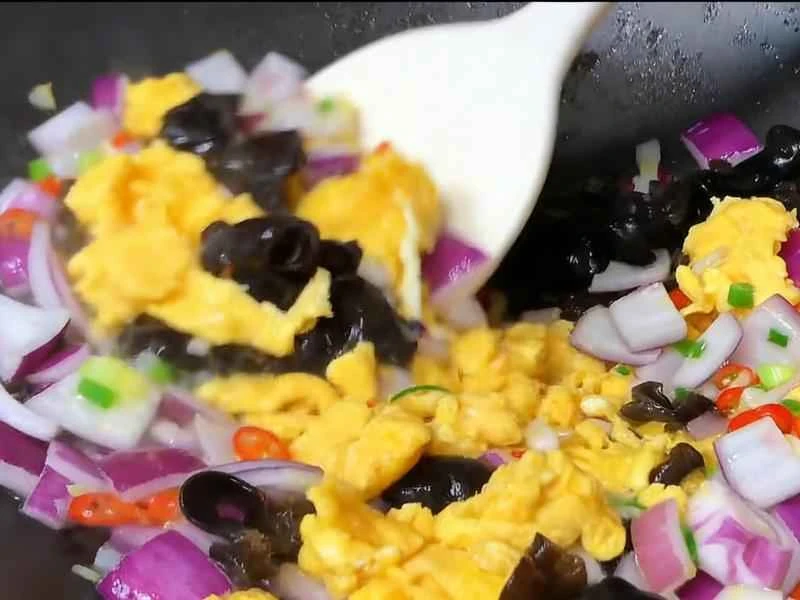 How to make pure milk hand-torn toast: Step 1