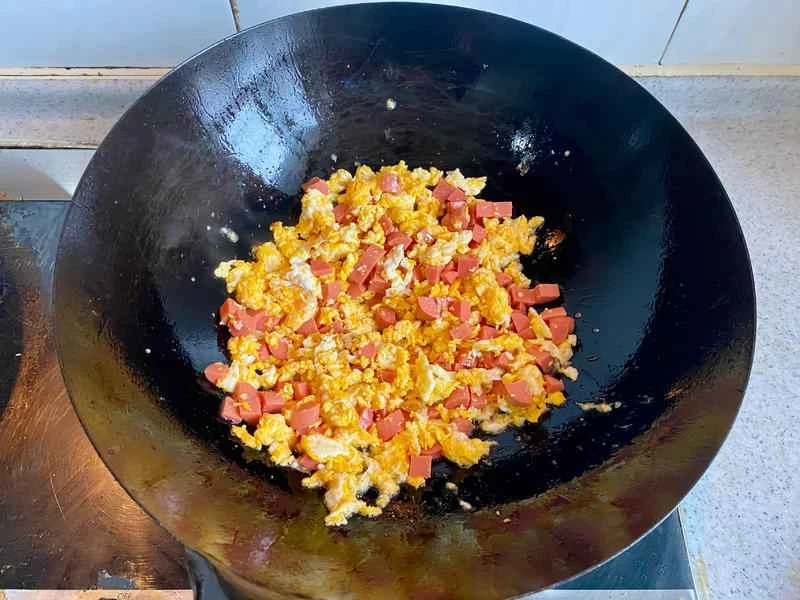 How to make pure milk hand-torn toast: Step 1