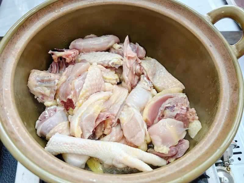 How to make pure milk hand-torn toast: Step 1