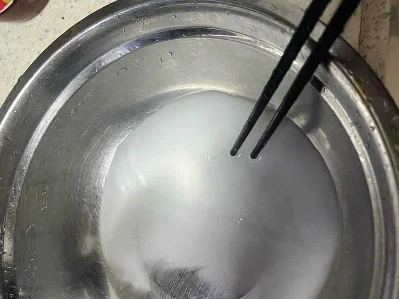 How to make pure milk hand-torn toast: Step 1