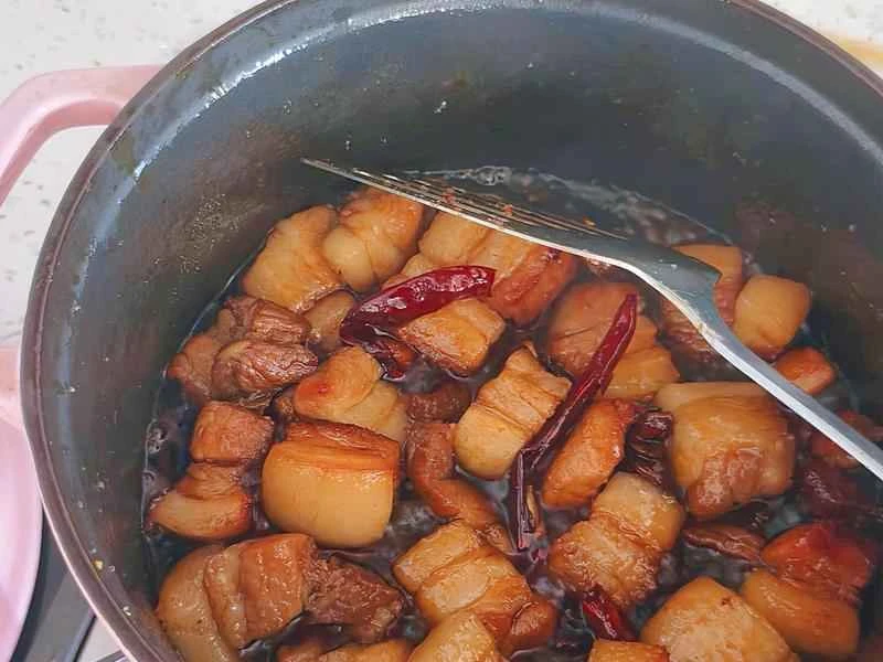 How to make pure milk hand-torn toast: Step 1