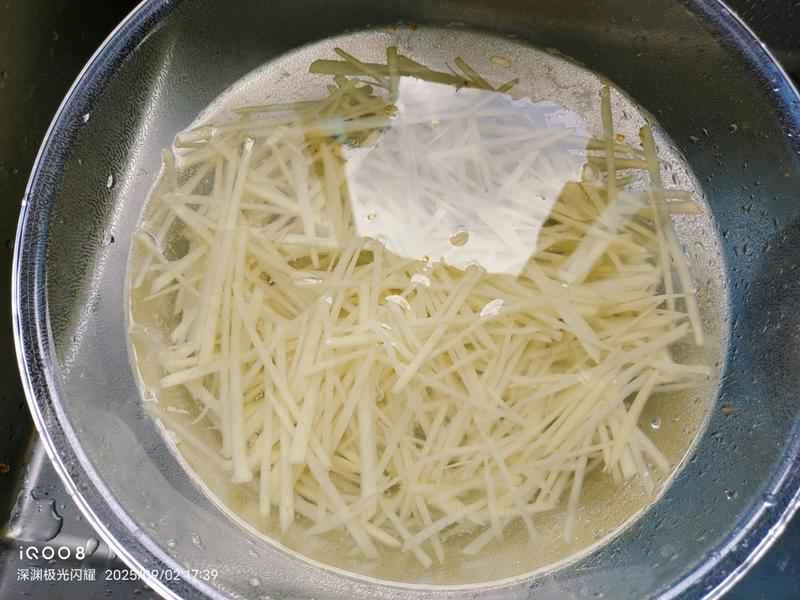 How to make pure milk hand-torn toast: Step 1