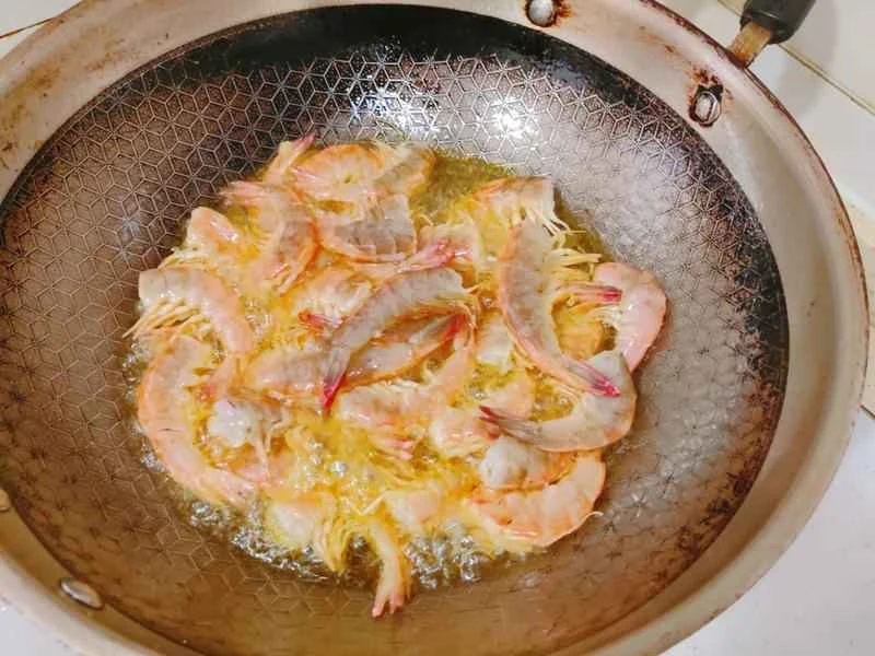 How to make pure milk hand-torn toast: Step 1