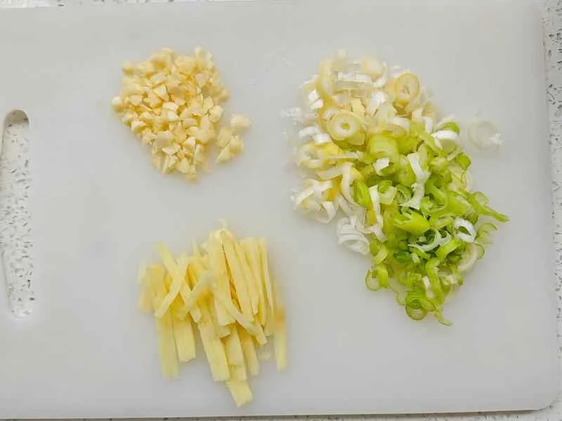 How to make pure milk hand-torn toast: Step 1