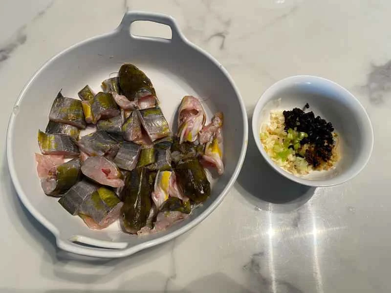 How to make pure milk hand-torn toast: Step 1