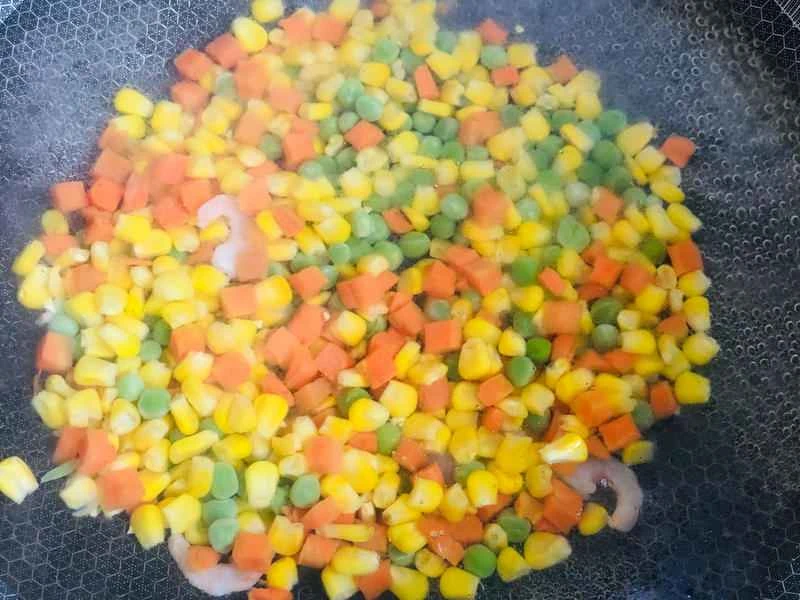 How to make pure milk hand-torn toast: Step 1