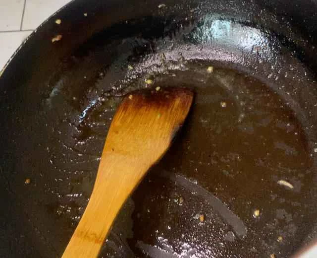 Episode 4 - Home-style dish: Stir-fried pork with chili peppers (recipe)